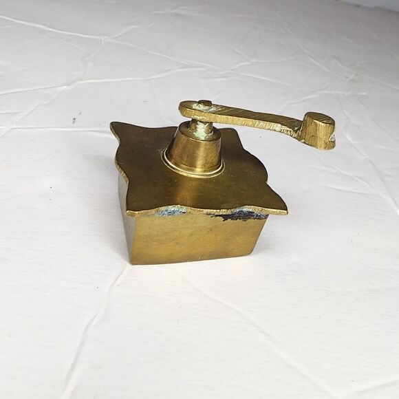 Vintage Brass Mid-Century Hollywood Regency SOLID BRASS miniature coffee grinder - Picture 2 of 5